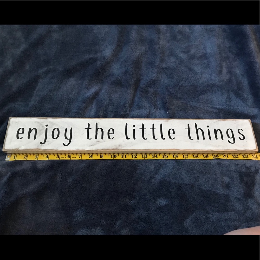 Home decor - Picture 1 of 3